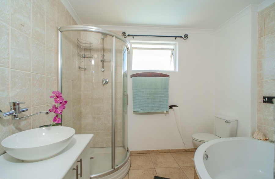 4 Bedroom Property for Sale in Edgemead Western Cape